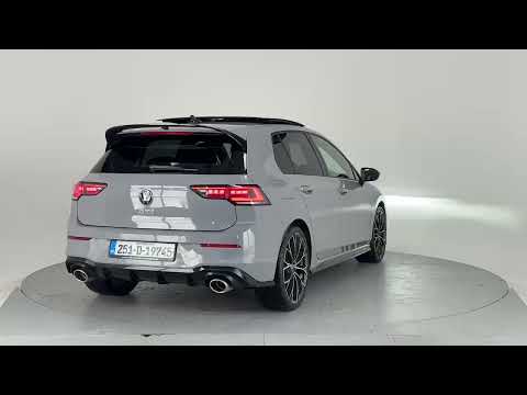 Volkswagen Golf GTI CLUBSPORT2.0 TSI 300HP DSG**UP - Image 2