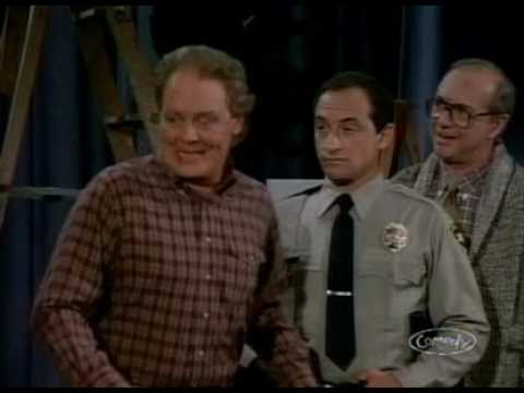 Newhart 6x23 The Gleeless Club