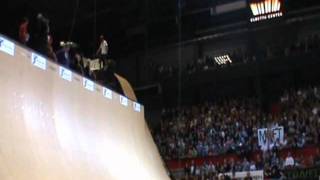 preview picture of video 'Yasutoko Brothers on Tony Hawk Grand Jam Linköping 14/5-2011'