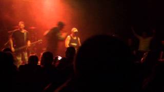 Cockney Rejects &quot;Where the hell is Babylon&quot;. Liège (Belgique). 26/10/2012. (2 de 2 videos)