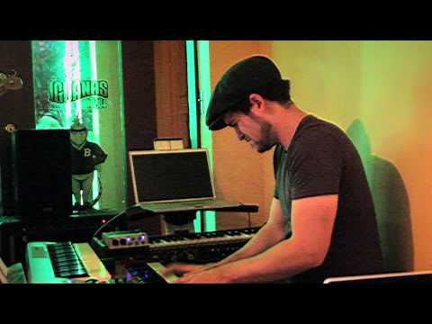 Donkey Kong Country - Aquatic Ambience (SSB Live! at Iggy's)