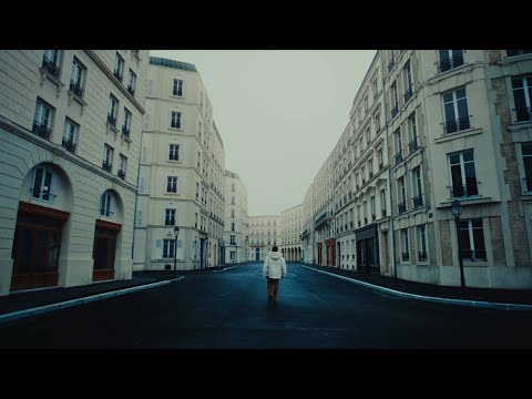 Video thumbnail for Laisse-moi tranquille.