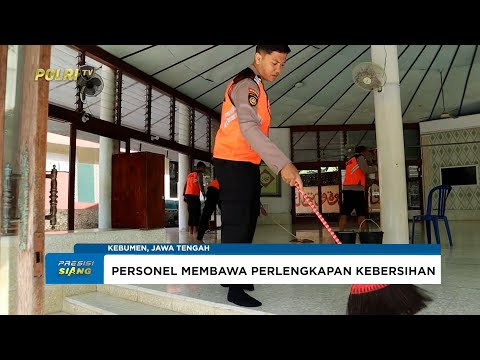 POLRES KEBUMEN GELAR BAKTI RELIGI BERSIHKAN MASJID PANCASILA