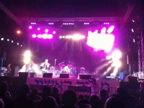 Yaakov Shwekey in Efrat — Aharon Razel