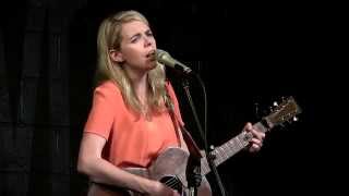 Aoife O'Donovan - Rovin' on a Winter's Night - Live at McCabe's