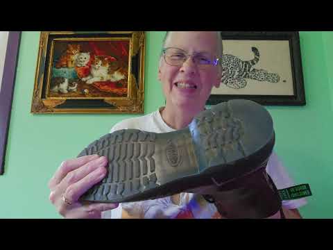 Solovair Oxblood Hi-Shine 11 Eye Astronaut Boot Review