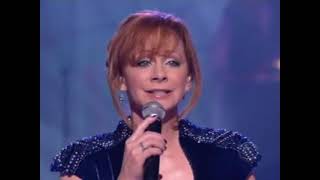 Reba McEntire sings Keep On Lovin' You 2009