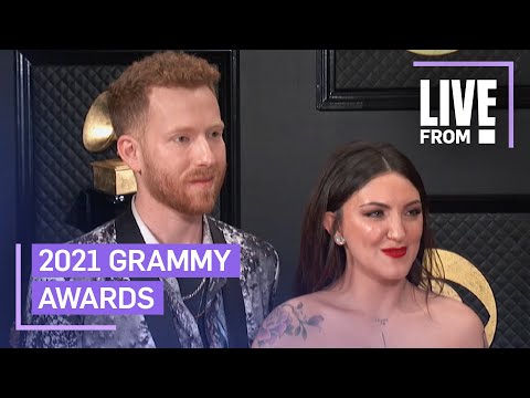 Julia Michaels & JP Saxe Fell in Love on "If the World Was Ending" | E! Red Carpet & Award Shows