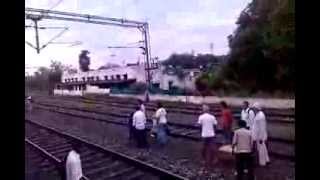 preview picture of video 'Una - New Delhi Janshatabdi (12058) at Rupnagar (Ropad) - No second platform'