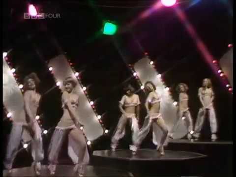 Top Of The Pops - 1977.05.19 - Van McCoy - The Shuffle (Legs & Co)