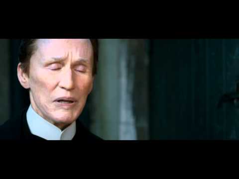 Albert Nobbs (Clip 'What's Your Name?')