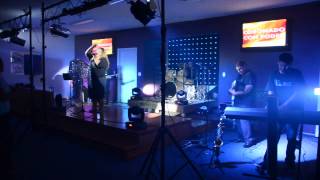 Vida 10:12 Christian Group