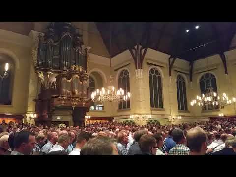 Psalm 101 vers 1, 2 en 6 | 1800 mannen zingen | Katwijk aan Zee