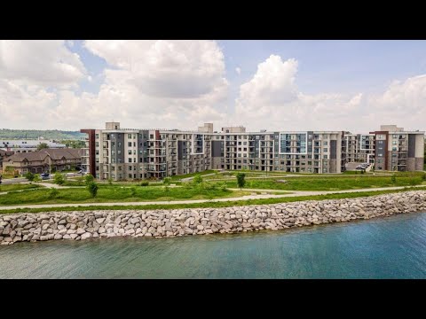 Waterfront 20Ppl 5 Bedroom Townhouse Hot tub Sauna, Hamilton, Canada