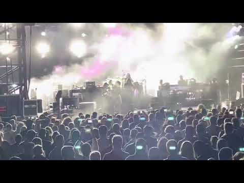 My Morning Jacket - Jim James and Carl Broemel guitar jam