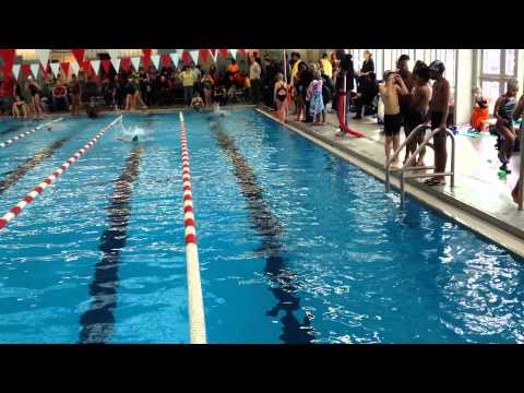 Emma Petraglia finishes with personal best in free relay