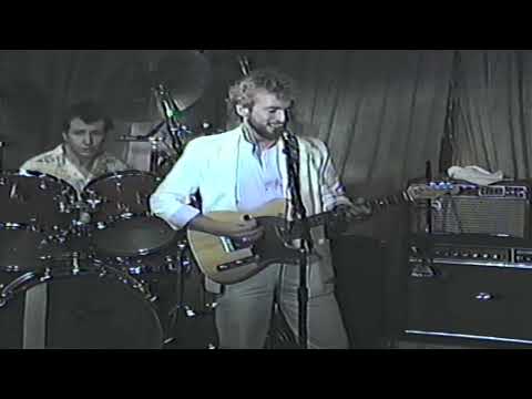 Keith Whitley in concert - Set 1.  Live at Mr. Lucky's (Phoenix, AZ) in October 1986.