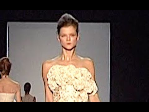 GIAMBATTISTA VALLI Spring Summer 2009 Paris - Fashion Channel