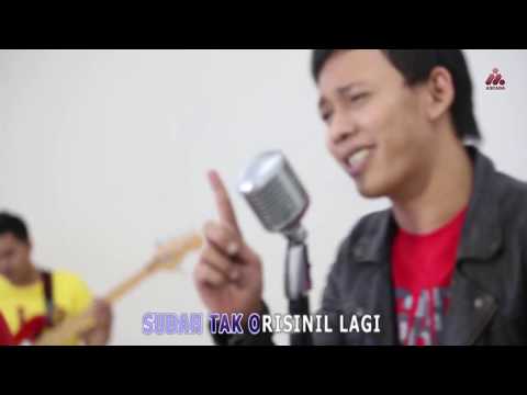 Gadis Bukan Perawan video