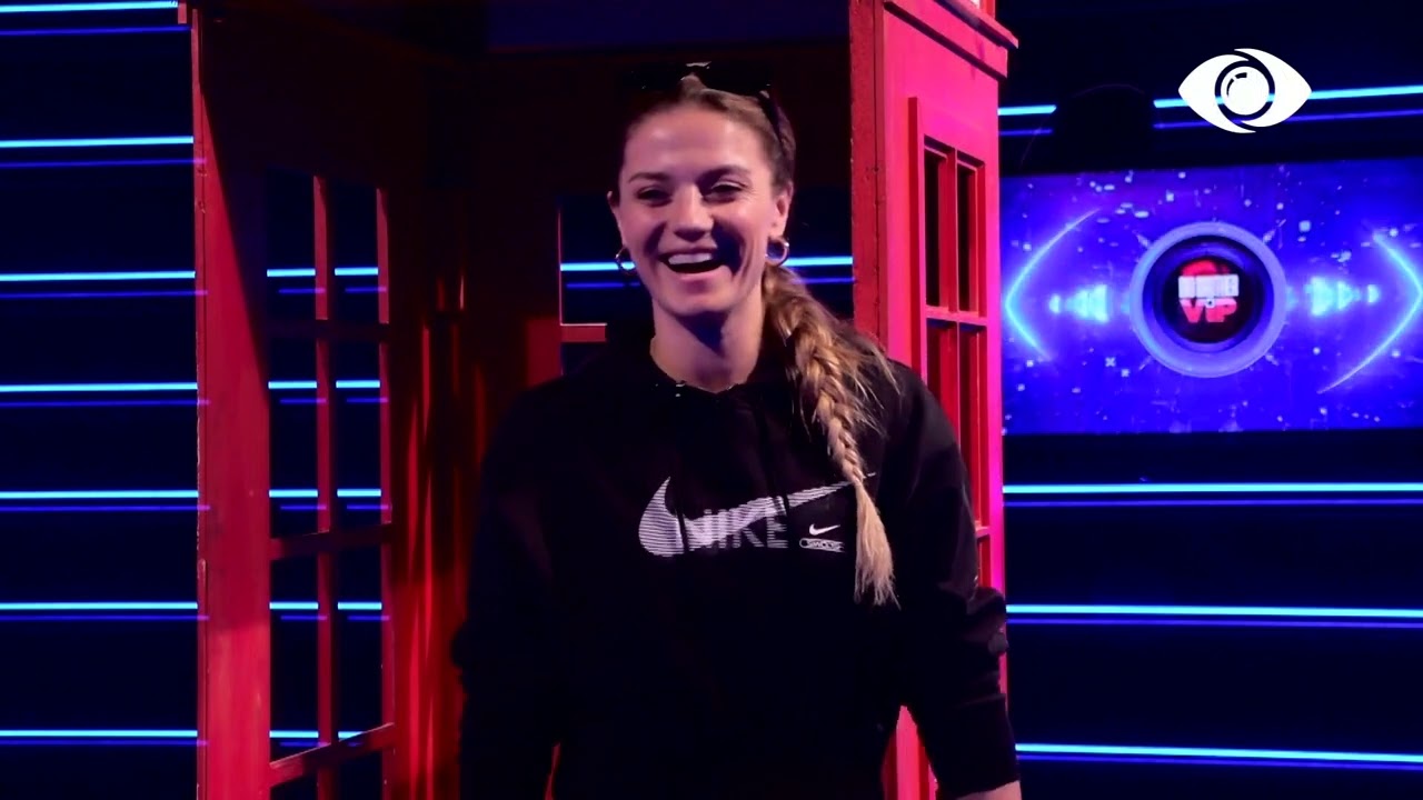 Nita emocionohet nga telefonata e atit: Më kënaqe zemrën