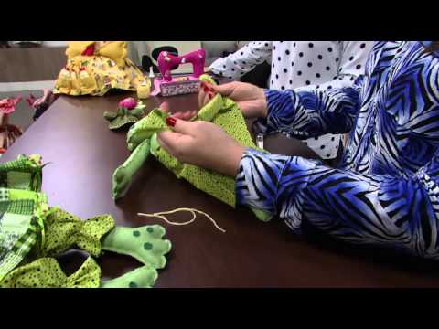 Mulher.com 06/06/2014 - Casal sapos feltro por Jo Cruz Parte 2