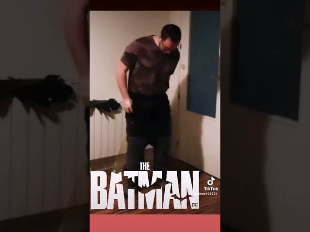 Vídeo relacionado con Rubies Kit Disfraz Batman para niños y niñas, Top y máscara con capa, Licencia Oficial Warner Bros DC Comics, Talla 4 a 6 años para Carnaval, fiestas, cumpleaños y navidad