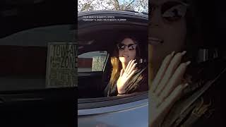 Woman with no right hand ticketed for using phone with her right hand