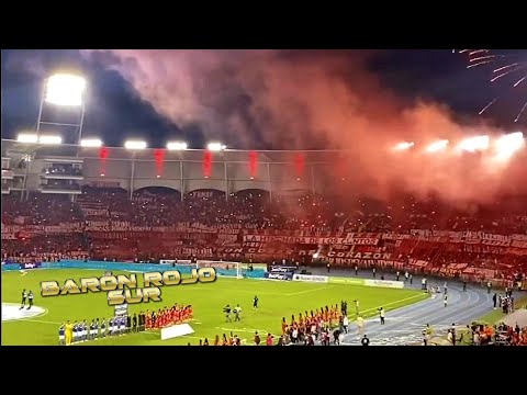 "ESPECTACULAR recibimiento America de Cali vs Millonarios" Barra: Baron Rojo Sur • Club: América de Cáli