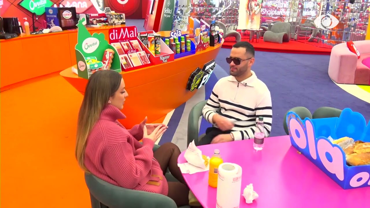 Nga ty nuk pres asgjë…/ Stenaldo dhe Juela bisedojnë së bashku