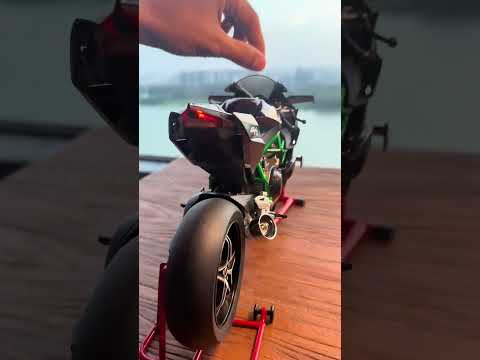 Mô Hình Xe Kawasaki Ninja H2R Tỉ Lệ 1:6 – Đề Nổ, Phun Khói, Có Đèn LED