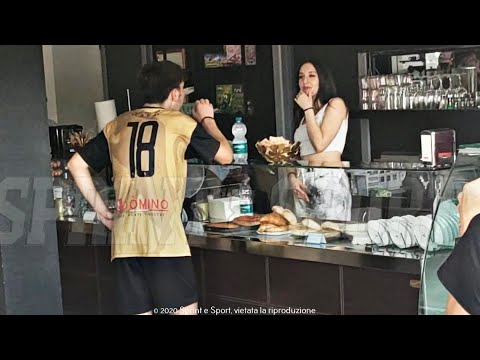 Segna un eurogol e va a dichiararsi alla barista