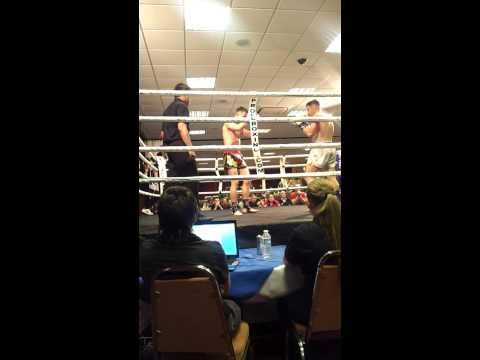 Muay thai Shaun facey vs steve long 68 kg 5 x 3 mins fm 8(2)
