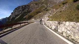 preview picture of video 'Afdaling Stelvio 19 september 2013 fietsvrienden Wormer'