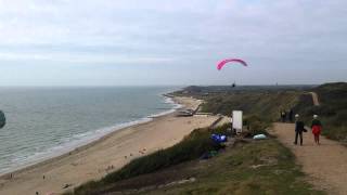 preview picture of video 'Paragliding Groot-Valkenisse, 21 september 2013.'