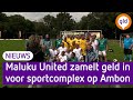 Voetballen voor sport op Ambon.