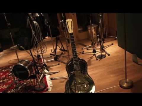 theAristocrats - Queen Of The South Sea Islands