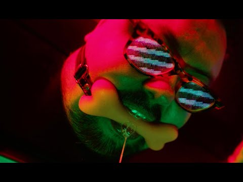 Sir Mich feat. Wini - Moi kumple [Official Music Video]