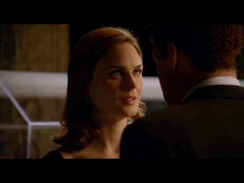 Bones 5x05 - "what goes on between us, that should just be ours"