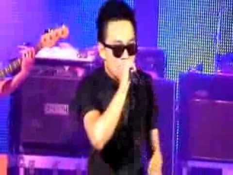 PLAYGROUND มันคงเป็นความรัก (cover) @PATTAYA MUSIC 2012 (5/9)