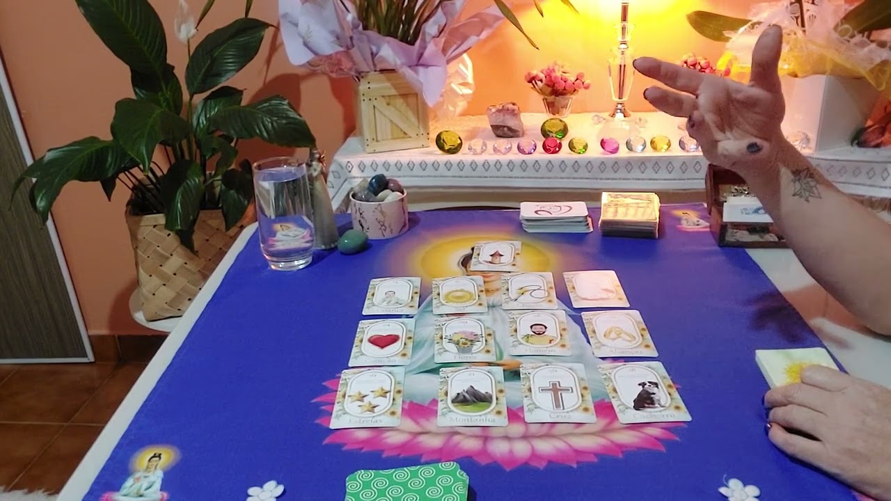 💘 ALGUÉM CARENTE VAI TE PROCURAR DISFARÇANDO O QUE SENTE