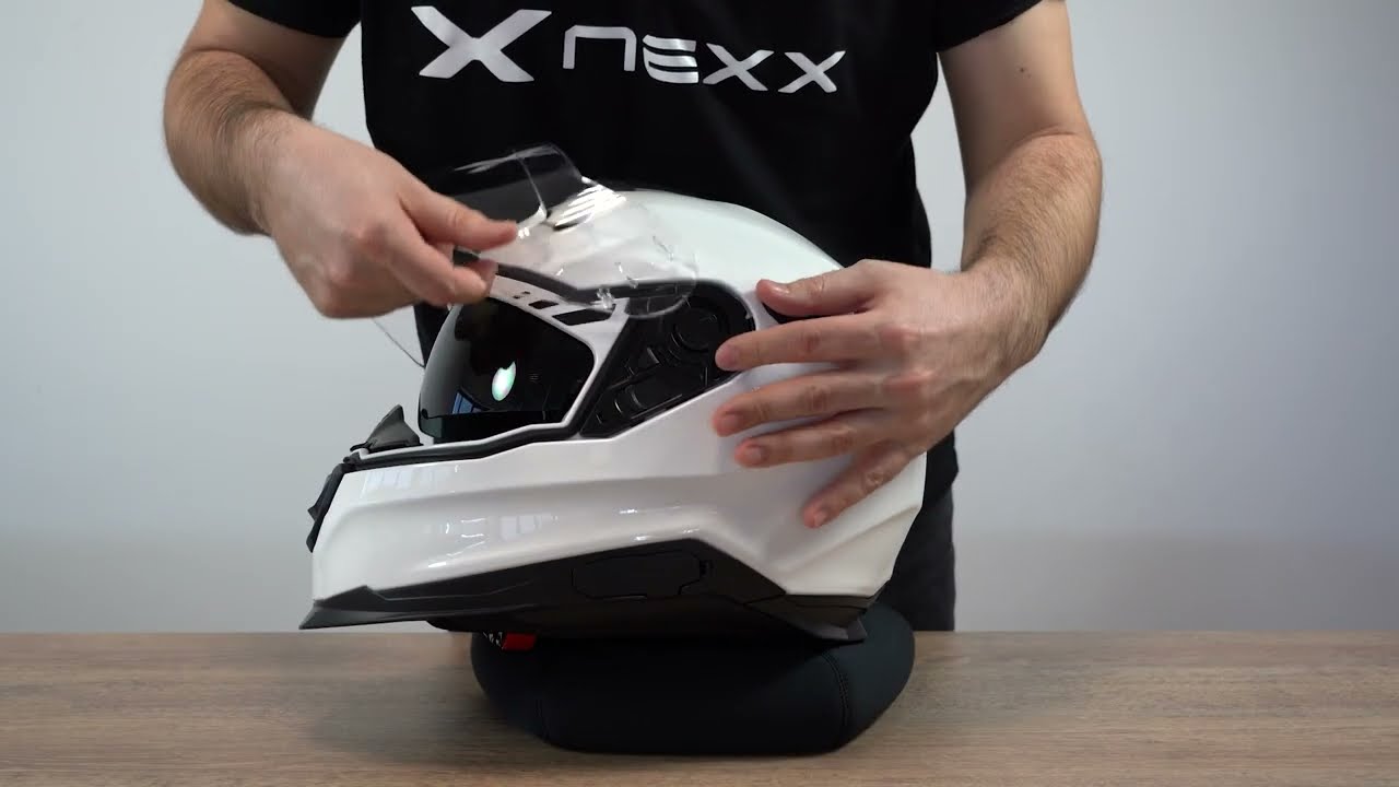Removing the visor