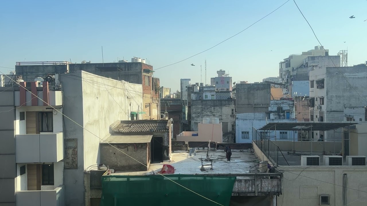 インド西部グジャラート州アーメダバードに鳴り響くアザーン