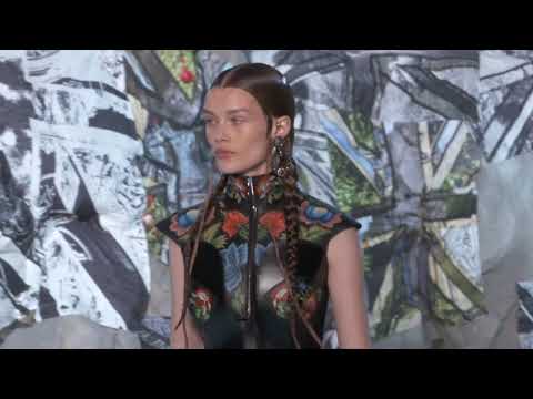 download lagu mp3 mp4 Mcqueen Resort 2019, download lagu Mcqueen Resort 2019 gratis, unduh video klip Mcqueen Resort 2019