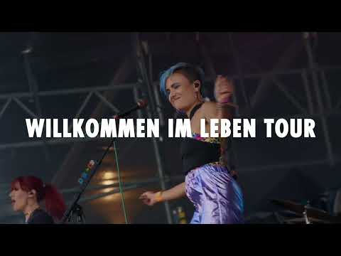 CHARLY - LIVE ON TOUR