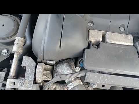 фото кронштейн полуоси volvo v40, 2003 г. 0