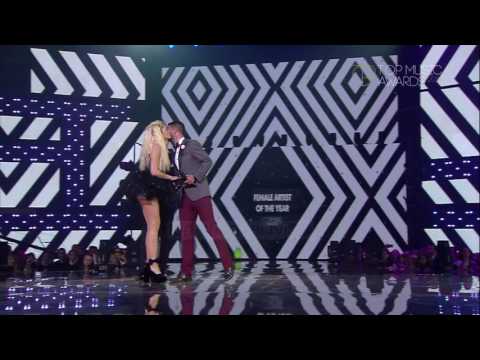 Top Music Awards 2016, Era Istrefi fiton Cmimin Female Artist of the Year