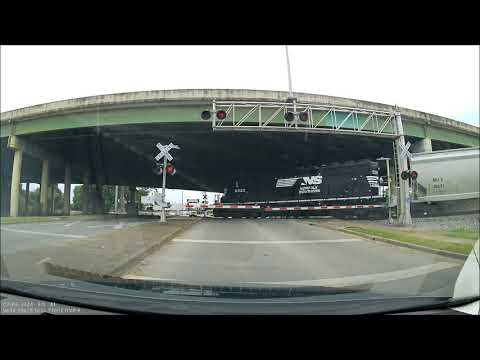 (Dashcam Video) NS 6422 pulls NS A81 through Huntsville, AL