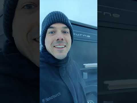 Tourne Mobil (2019) at -30°C in Røros, Norway: not insulated enough, water pipes frozen