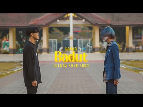 Raavfy 'Badut' Official Music Video