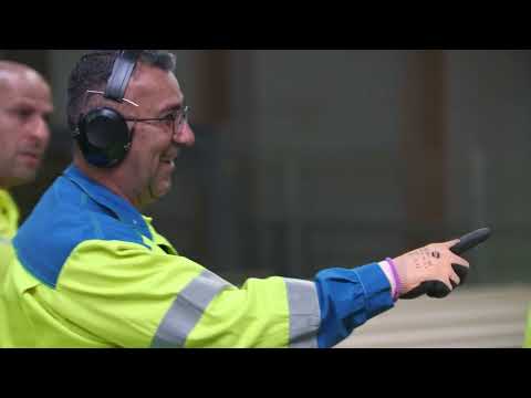 Mukdad Mohamed, Mitarbeiter Produktion, Pfeifer Holzwerk in Lauterbach